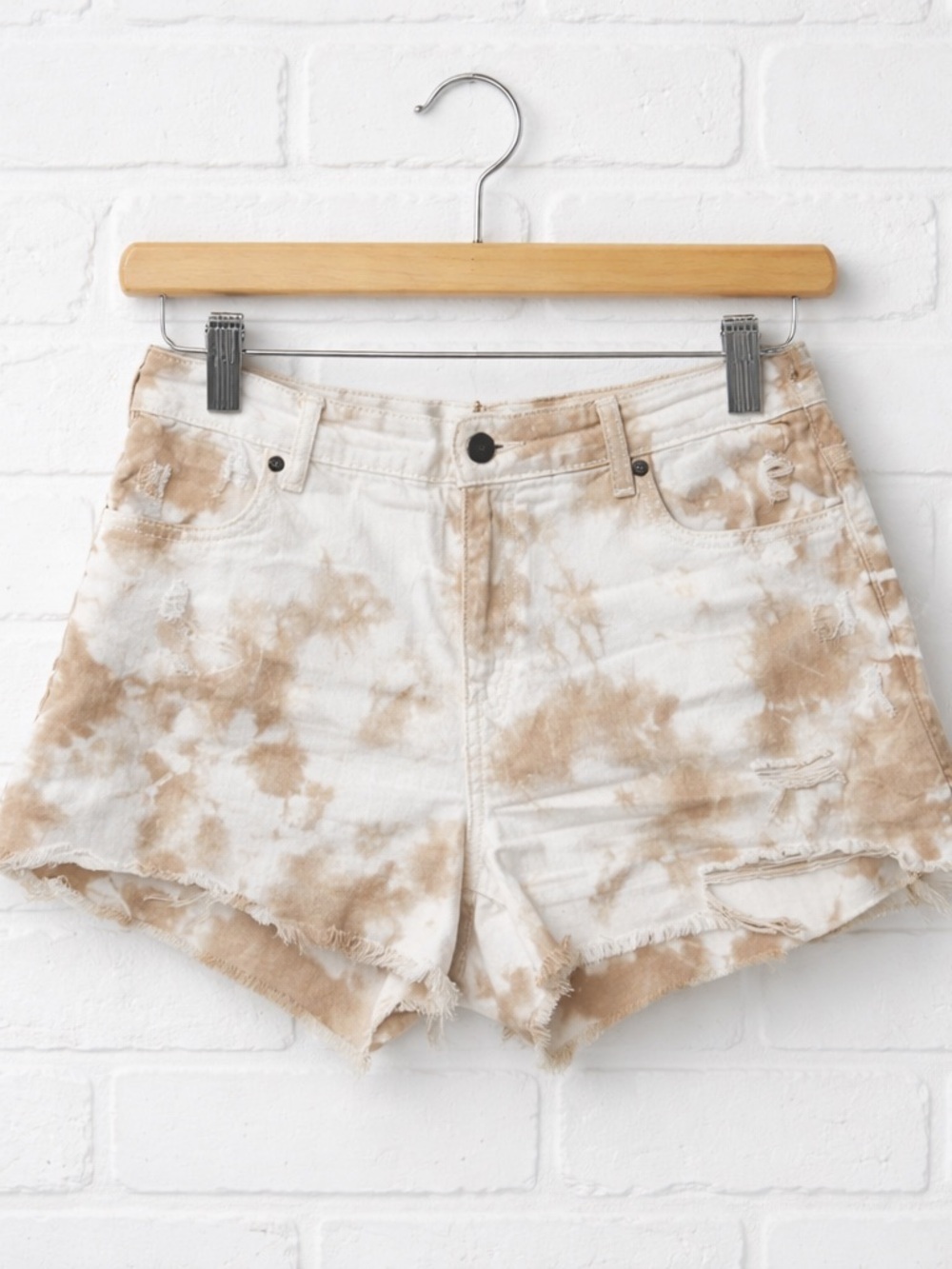 Aerie Tie-Dye Jean Shorts - White and Tan | Size XL